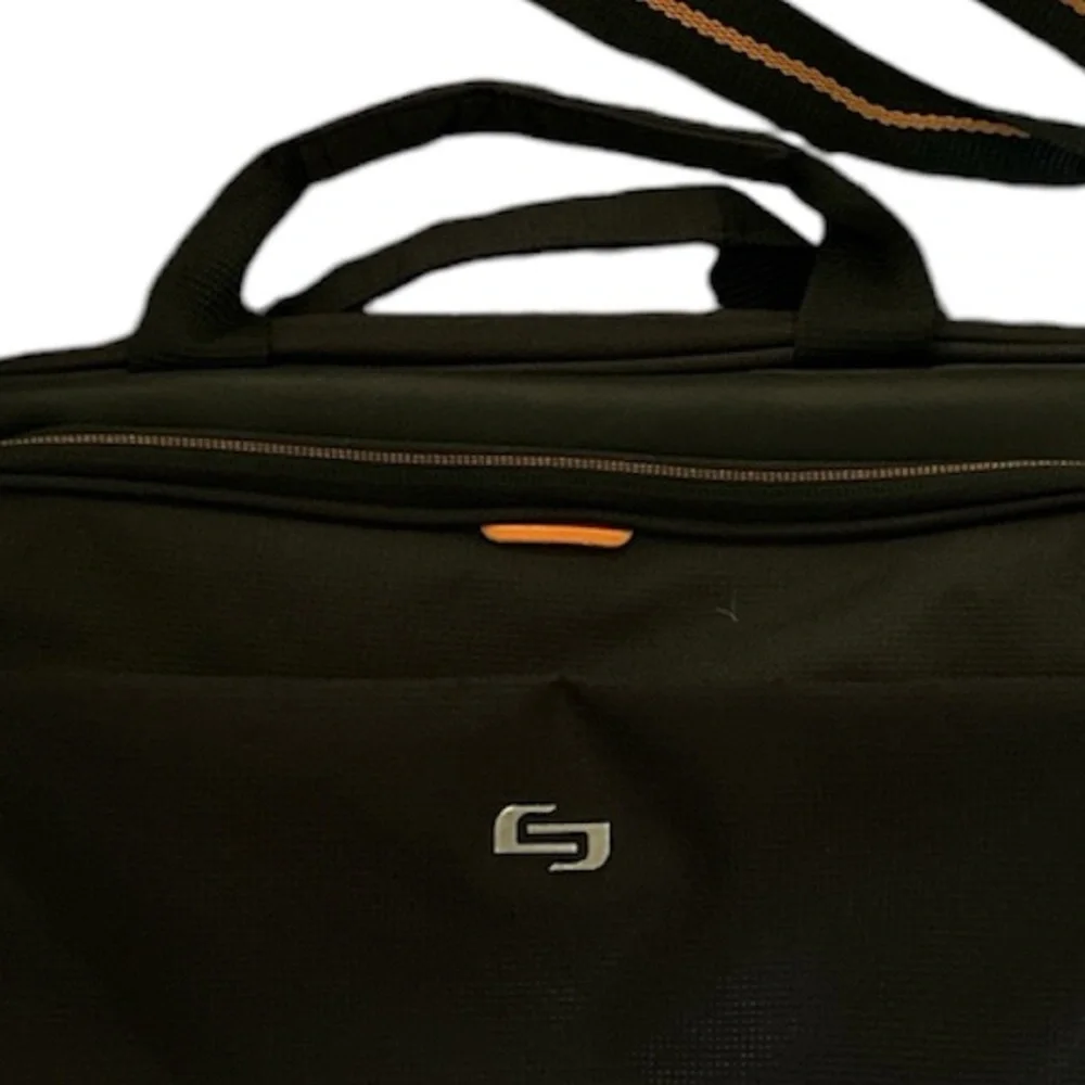 Solo padded laptop bag